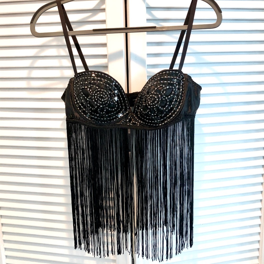 NWOT 👄 Rare, sequin & fringe bra top!